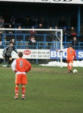 andy brown scores from the spot